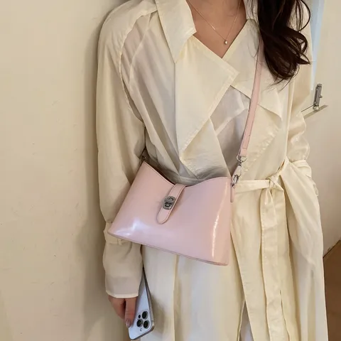 Minimalist PU Leather Underarm Bag For Women Solid Color Lock Closure Casual Shoulder Crossbody Bag Commuting Handbag