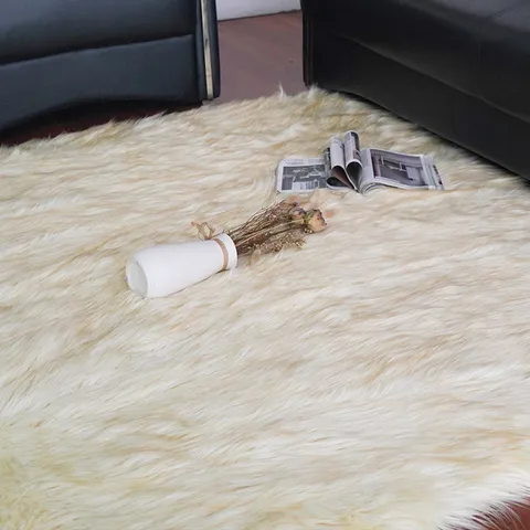 Langer Plüsch Kunstfell Teppich Flauschiger Weicher Teppich Für Schlafzimmer Wohnzimmer Nachttisch Bodenmatte Antirutsch