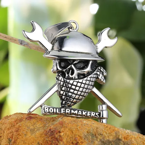 Collier Pendentif Tête de Mort Pirate Rétro en Acier Inoxydable Bijoux Biker Punk Mécanique pour Hommes Femmes