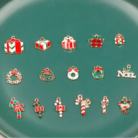 Kerst Legering Emaille Bedels DIY Sieraden Hangers Geschenkdoos Krans Zuurstok Voor Armband Ketting Sleutelhanger