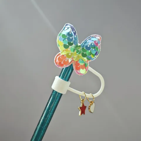 Carino Copertura per Cannuccia a Farfalla Tappo Antipolvere in Silicone Con Ciondolo Cuore Stella Accessori per Cannucce Riutilizzabili