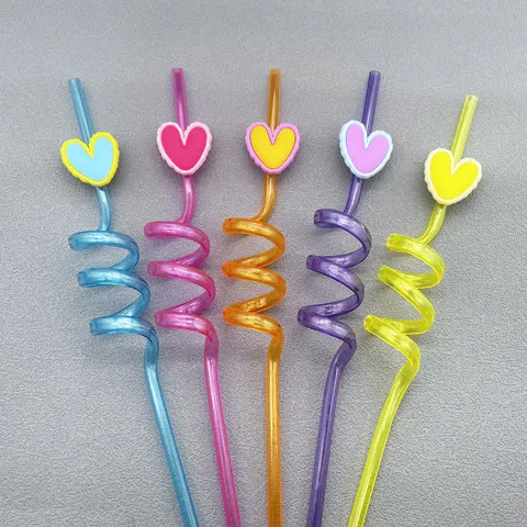 Cannucce da Bere in Plastica Riutilizzabili Con Ciondolo A Cuore Design A Onda A Spirale Cannucce Colorate Per Festa Di San Valentino