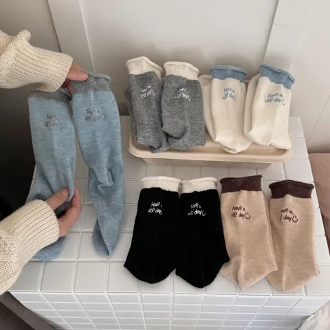 Calze Slouch Calde Invernali da Donna Misto Lana Bicolore Risvolto Arrotolato Ricamo Lettere Calze Casual Dolci