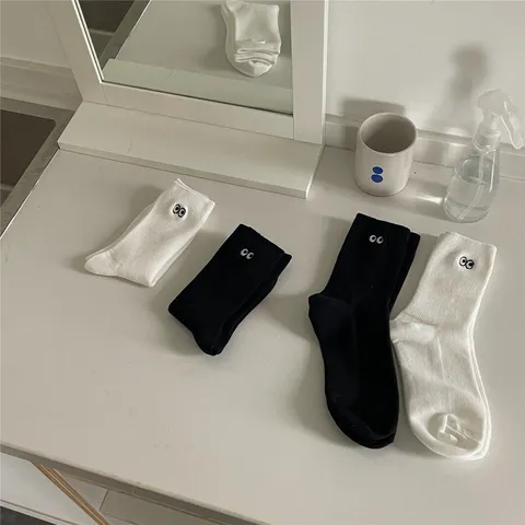 Chaussettes Mi-Hauteur Broderie Petits Yeux Mignons pour Femmes Décontracté Couleur Unie Mélange de Coton Confortable Respirant