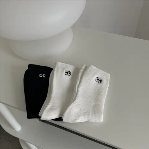 Chaussettes Mi-Hauteur Broderie Petits Yeux Mignons pour Femmes Décontracté Couleur Unie Mélange de Coton Confortable Respirant