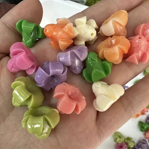 Pastoral Shell Powder Morning Glory Flower Shaped Loose Beads Craft Three Dimensional Floral Through Hole Spacer Beads For Hair Accessorise Handmade DIY Jewelry Making Components Wholesale