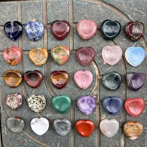 Natürlicher Herzförmiger Sorgenstein Daumenstein Amethyst Rosenquarz Handpolierter Kristall Heilung Meditation Stressabbau DIY Schmuckzubehör
