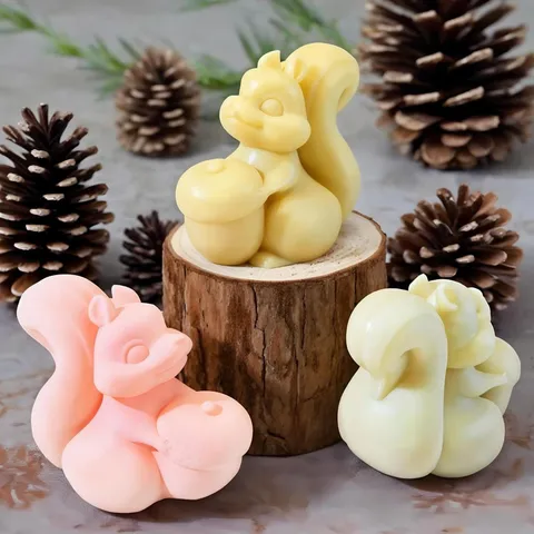 Cute Animal Squirrel Holding Pinecone Silicone Mold For DIY Handmade Aromatherapy Plaster Candle Soap Resin Craft Making Tool Home Decoration