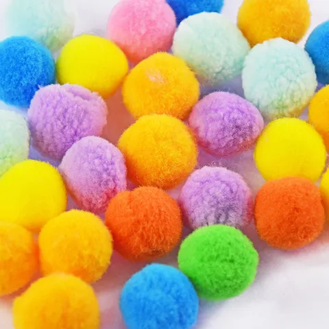 Boules Pom Pom en Peluche Douce et Colorée Jouet pour Chat Jeu Interactif Jouet à Mâcher Couleurs Assorties Doux Pom Poms Pour Chatons Animaux