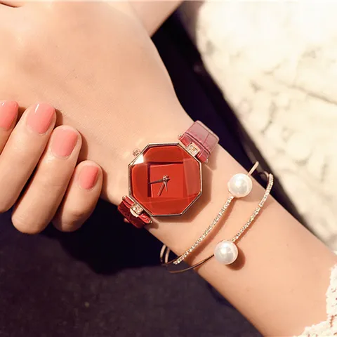 Mode Damen Rhombus Glasspiegel Quarzuhr Mit Kunstlederarmband Elegante Legierung Gehäuse Damen Armbanduhr Koreanischer Stil