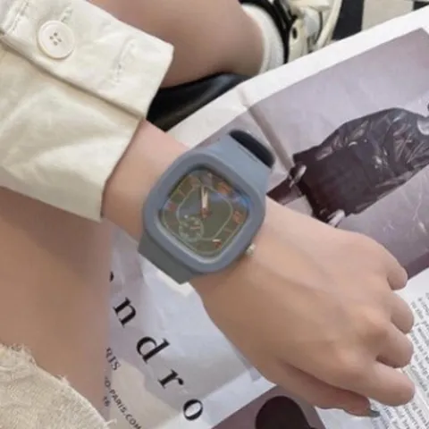 Trendige Sport Quarz Digital Uhr Kunststoffgehäuse Silikonarmband Leuchtend Kalender Runde Armbanduhr Für Jugendliche Studenten Unisex
