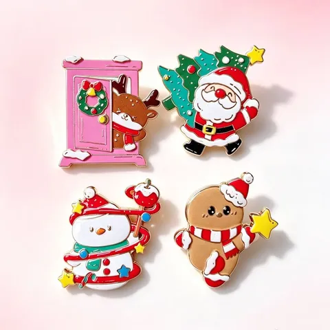 Süße Cartoon Weihnachten Legierung Brosche Pin Weihnachtsmann Elch Schneemann Lebkuchenmann Metall Abzeichen Für Kleidung Taschen Festliches Geschenk Schmuck