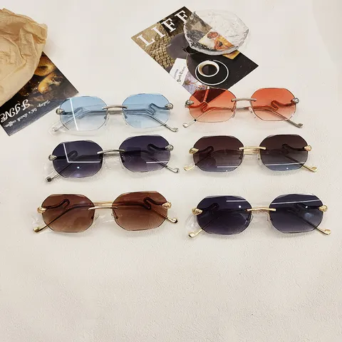 Rimless Cut Edge Sunglasses Resin Gradient Lens Curved Metal Snake Head Temple UV Protection Sunglasses For Women Men Luxury Polygon Eyewear