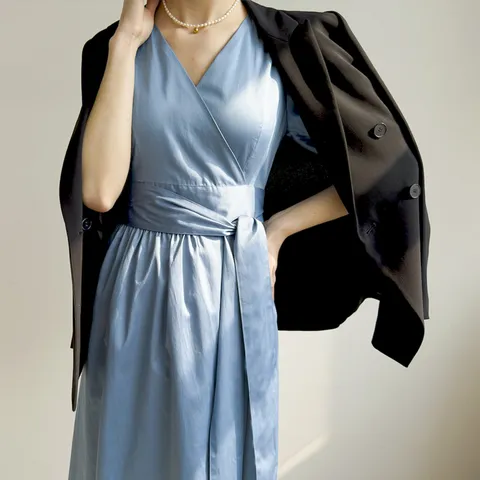 Robe Midi en Pur Coton à Col en V Taille Haute Cordon Manches Bouffantes Style Français pour Femmes Élégante Couleur Unie Décontractée