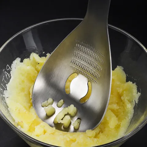 Stainless Steel Multi Functional Garlic Press Ginger Grinder Spoon Four In One Kitchen Colander Food Masher Gadget