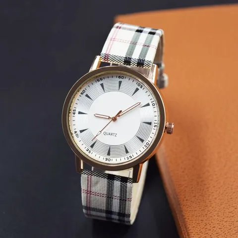 Casual Alloy Round Quartz Watch With Plaid Tartan PU Leather Strap Pin Buckle Watch For Women Students Daily School Dress Jewelry