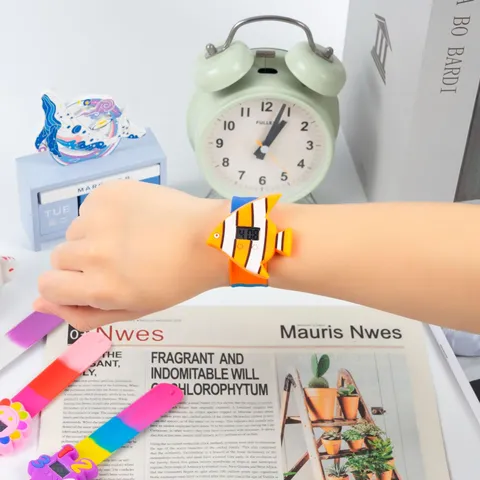 Kinder Cartoon Klatschband Uhr Niedliche Tier Blumen Spielzeug Elektronische Digitale Armbanduhr Für Kleinkinder Mädchen Jungen Verspielte Uhr Geschenk
