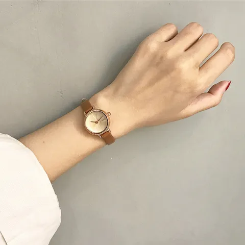 Minimalist Quartz Watch For Women Fashion Elegant Round Small Dial Faux Leather Strap Pointer Wristwatch School Office Lady Decorative Clock Gift