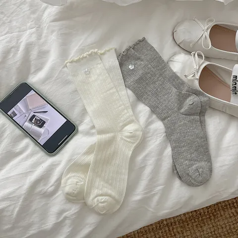 Calcetines de Media Caña Dulces con Borde Rizado para Mujer Calcetines Lindos con Botón Floral y Volantes Calcetines Casuales de Algodón