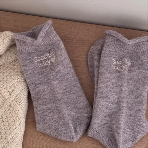 Calcetines Slouch de Mezcla de Algodón Cálidos y Espesados de Invierno para Mujer Puño Plegado Bordados Media Caña Casual Diario