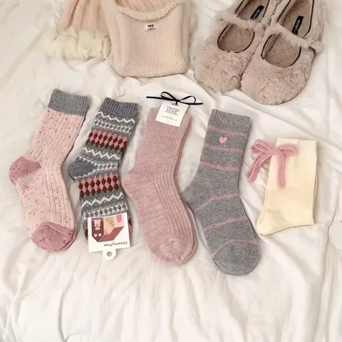 Calcetines Slouch de Mezcla de Lana Cálidos de Invierno para Mujer Lindo Lazo Bordado de Corazón Tubo Medio Estilo INS Coreano Moda Casual