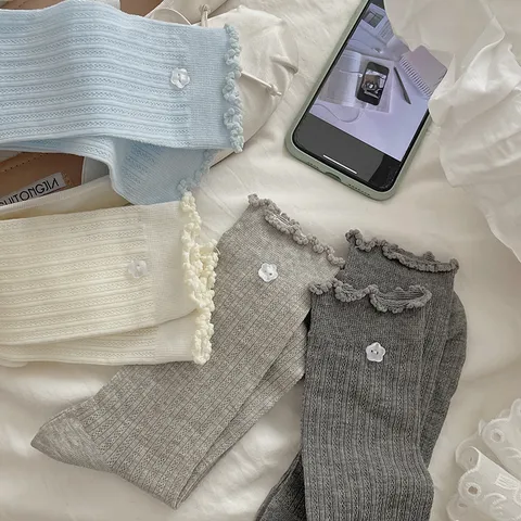 Calcetines de Media Caña Dulces con Borde Rizado para Mujer Calcetines Lindos con Botón Floral y Volantes Calcetines Casuales de Algodón
