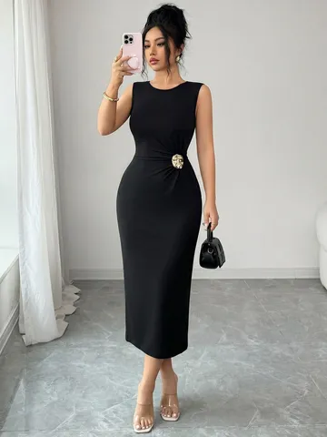 Women's Elegant Sexy Solid Color Round Neck Sleeveless Maxi Dress Slim Fit Bodycon Long Dress With Metal Buckle Office Party