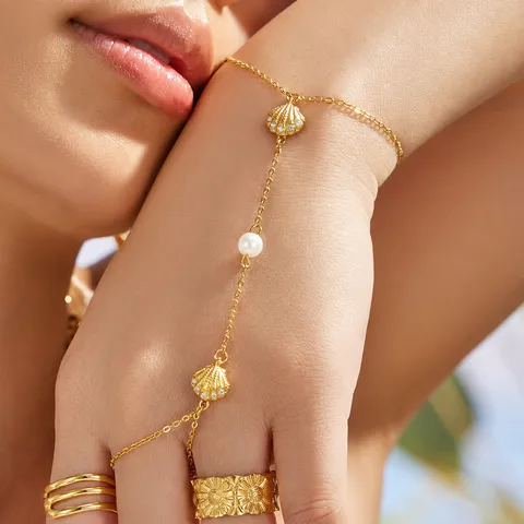 Minimalista Acero Inoxidable Hand Chain Bracelet Vacaciones Francés Chapado Oro Vieira Strass Perla Artificial Ring-Linked Bracelet Mujer
