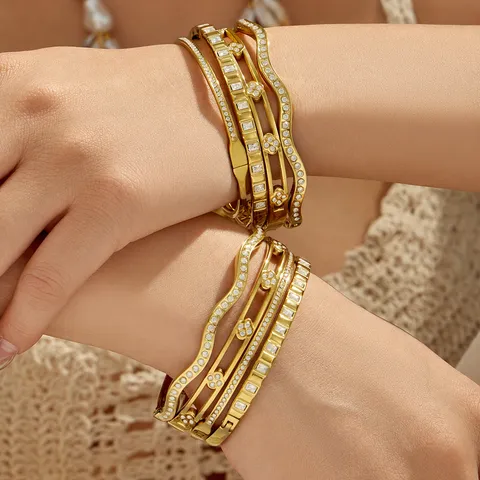 Minimalistischer Edelstahl Strass Hohler Geometrischer Glayerter Armreif Armband Vergoldet Wasserdicht Handschmuck Für Damen Tägliches Dekor Geschenk