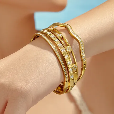 Minimalistischer Edelstahl Strass Hohler Geometrischer Glayerter Armreif Armband Vergoldet Wasserdicht Handschmuck Für Damen Tägliches Dekor Geschenk