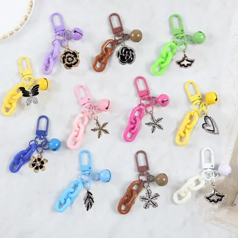 Minimalistisch Legierung Strass Blume Herz Schlüsselanhänger Bunte Kette Mode Tasche Anhänger Süß Schlüsselring Schmuck Geschenk