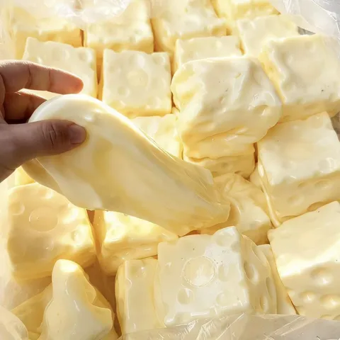 Simulation Käse Quetschspielzeug Stressabbau Weiches TPR Milchduft Langsamer Rückprall Dekompressionsspielzeug Geschenk für Kinder