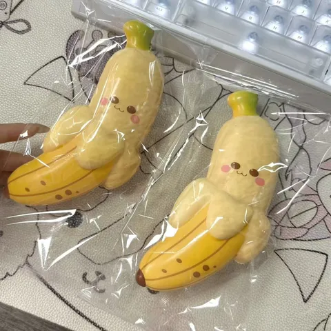 Banane Squishy Anti-Stress-Spielzeug Langsam Zurückfedernd PU-Schaum Quetsch-Spielzeug Süßer Ausdruck Geschälte Banane Geschenk