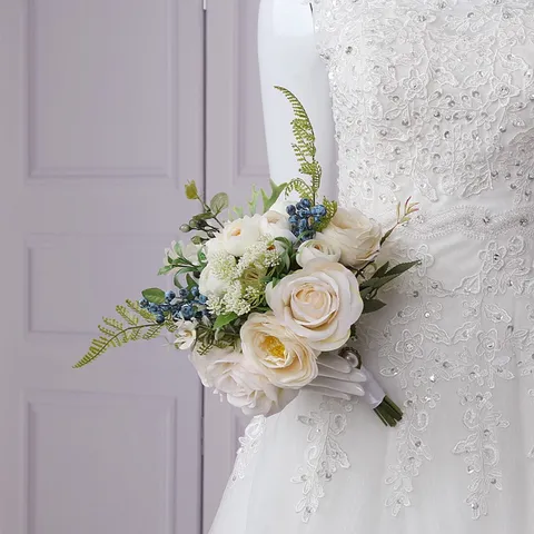 Style Forêt Rétro Européen Bouquet de Mariée Artificiel Rose Blanche Pure Baie Décoration Florale de Fête de Mariage