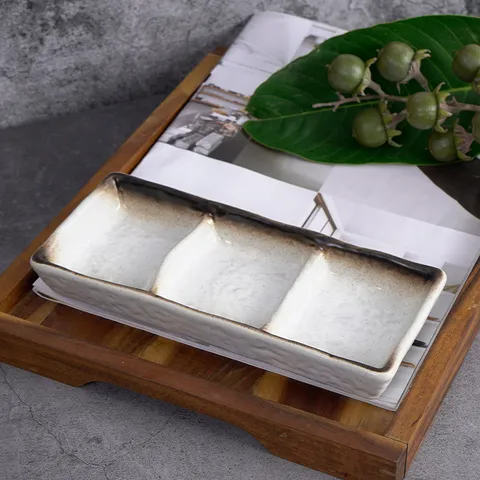 Japanese Style Ceramic Divided Dipping Sauce Dish Rectangular Three Compartment Seasoning Plate For Hot Pot BBQ Tableware