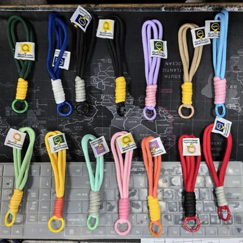 Porte-clés Tressé en Nylon Longe Boucle d'Alpinisme Corde Tissée Anneau de Clés Support Charme de Sac Accessoire de Mode