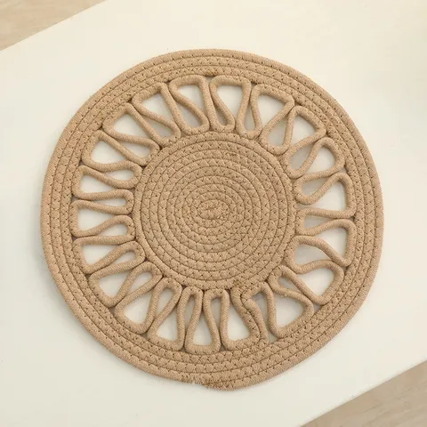 Natural Plant Straw Hand Woven Placemat Heat Resistant Round Table Mat Tableware Coaster For Home Kitchen Dining Decor
