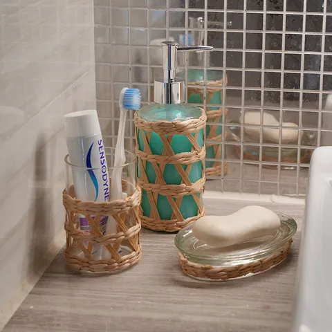 Natural Straw Woven Glass Lotion Dispenser Gargle Cup Bathroom Accessories Handcrafted Glass Bamboo Storage Bottle