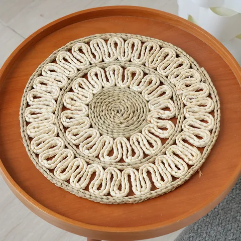 Hand Woven Straw Corn Husk Placemat Round Wavy Table Mat Pastoral Style Dining Table Decor Coaster Pad