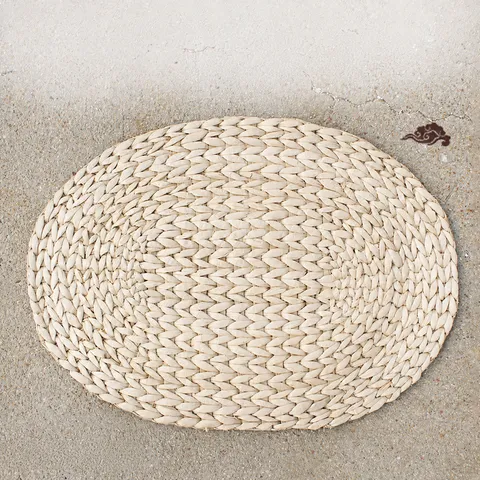 Pastoral Minimalist Round Straw Woven Placemat Handmade Plant Fiber Table Mat Heat Resistant Kitchen Dining Table Decoration