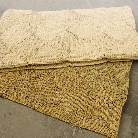 Natural Corn Husk Woven Mat Handcrafted Straw Floor Mat Living Room Coffee Table Carpet Window Mat Home Decor
