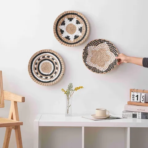 Japanese Minimalist Woven Wall Hanging Natural Straw Wicker Wall Decor Geometric Spiral Pattern Round Placemat Home Living Room Bedroom Art Ornament