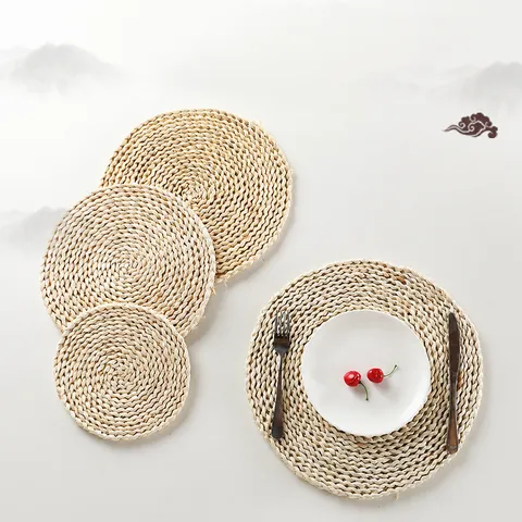 Natural Corn Husk Woven Placemat Heat Resistant Round Table Mat European Style Kitchen Tableware Dining Mat