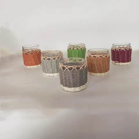 Handgemachte Gewebte Gras Rattan Glas Tasse Hülle Wärmeisolierte Glas Wasser Tasse Speicher Glas Home Küche Geschirr Dekor