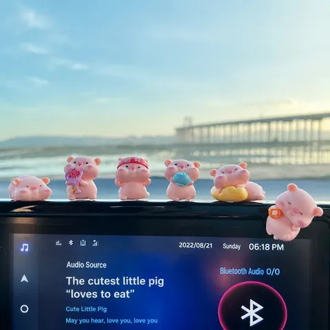 Mignons Ornements de Tableau de Bord de Voiture en Résine de Cochon de Dessin Animé Décoration Intérieure Créative Micro Paysage Figurine de Cochon
