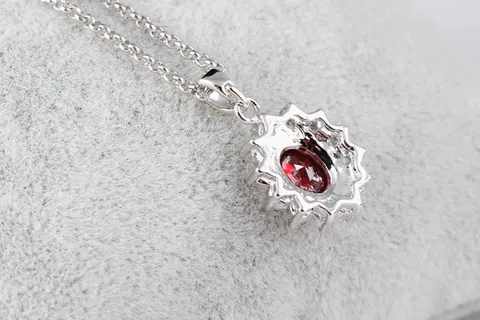 Mode Oval Zirkonia Anhänger Halskette Echt Vergoldet Kupfer Schmuck Elegante Stein Eingelegt Geometrische Charm Halskette Für Damen Bankett Geschenk