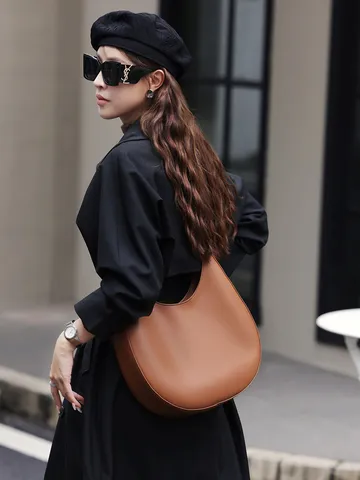 Borsa a Mezzaluna in Vera Pelle Casual da Donna Vintage Tinta Unita Borsa Hobo da Sottobraccio Moda Grande Capacità Borsa a Tracolla Tote