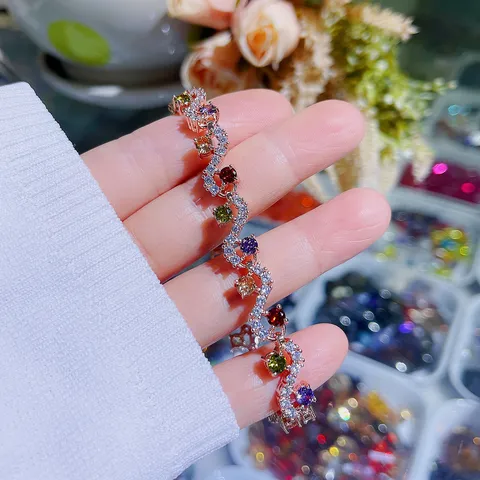 Pulsera Geométrica Ondulada de Cobre Vintage Francés Chapado en Oro Grueso Incrustado de Circonia Multicolor para Mujer Joyería