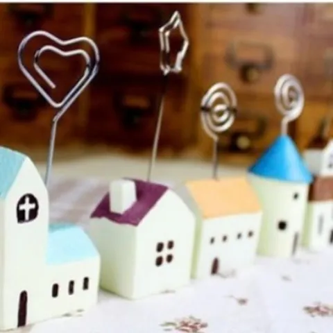 Mediterranean Wooden House Message Clip Desktop Decorative Memo Holder Photo Stand Note Display Stand