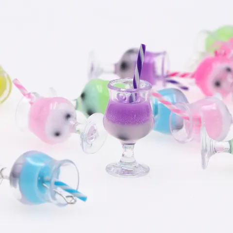 Miniatura Casa delle Bambole Modello di Bevanda Resina Simulazione Tazza da Cocktail Accessori per Bambole Giocattolo